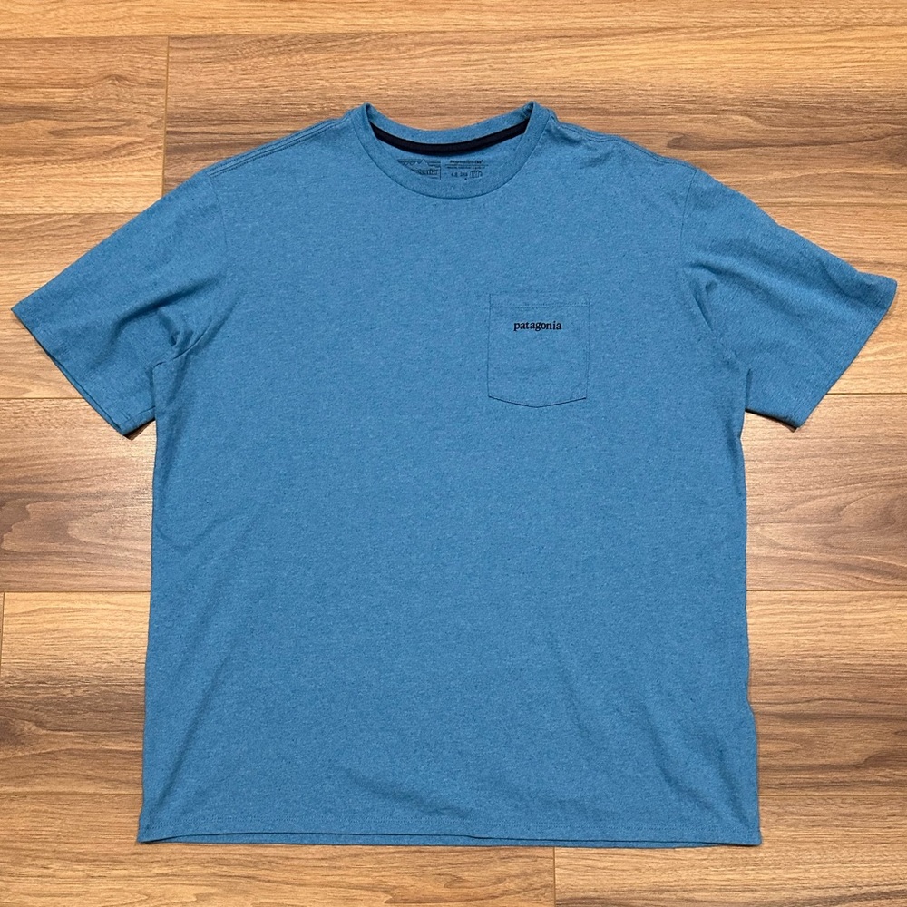 Patagonia Responsibili-Tee Line Logo Ridge Pocket Tee in Blue Size Large
